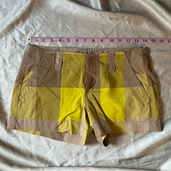Old Navy Yellow and Tan Plaid Women Shorts - Picture 1 of 4
